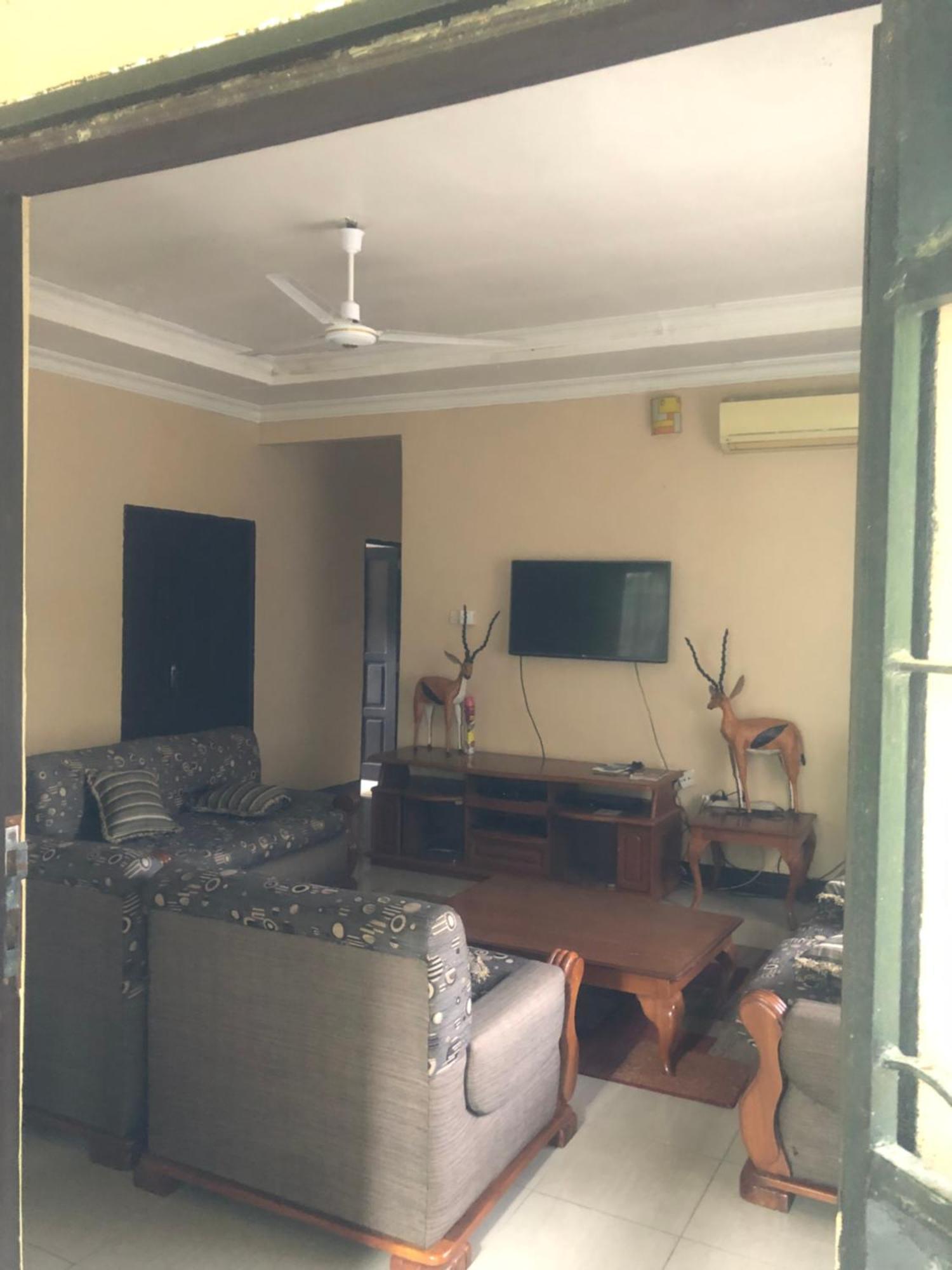 Tatys Homestay Dár Al-Szalám Kültér fotó