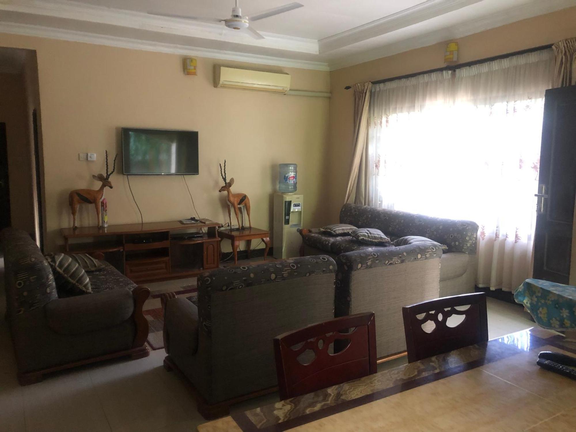 Tatys Homestay Dár Al-Szalám Kültér fotó