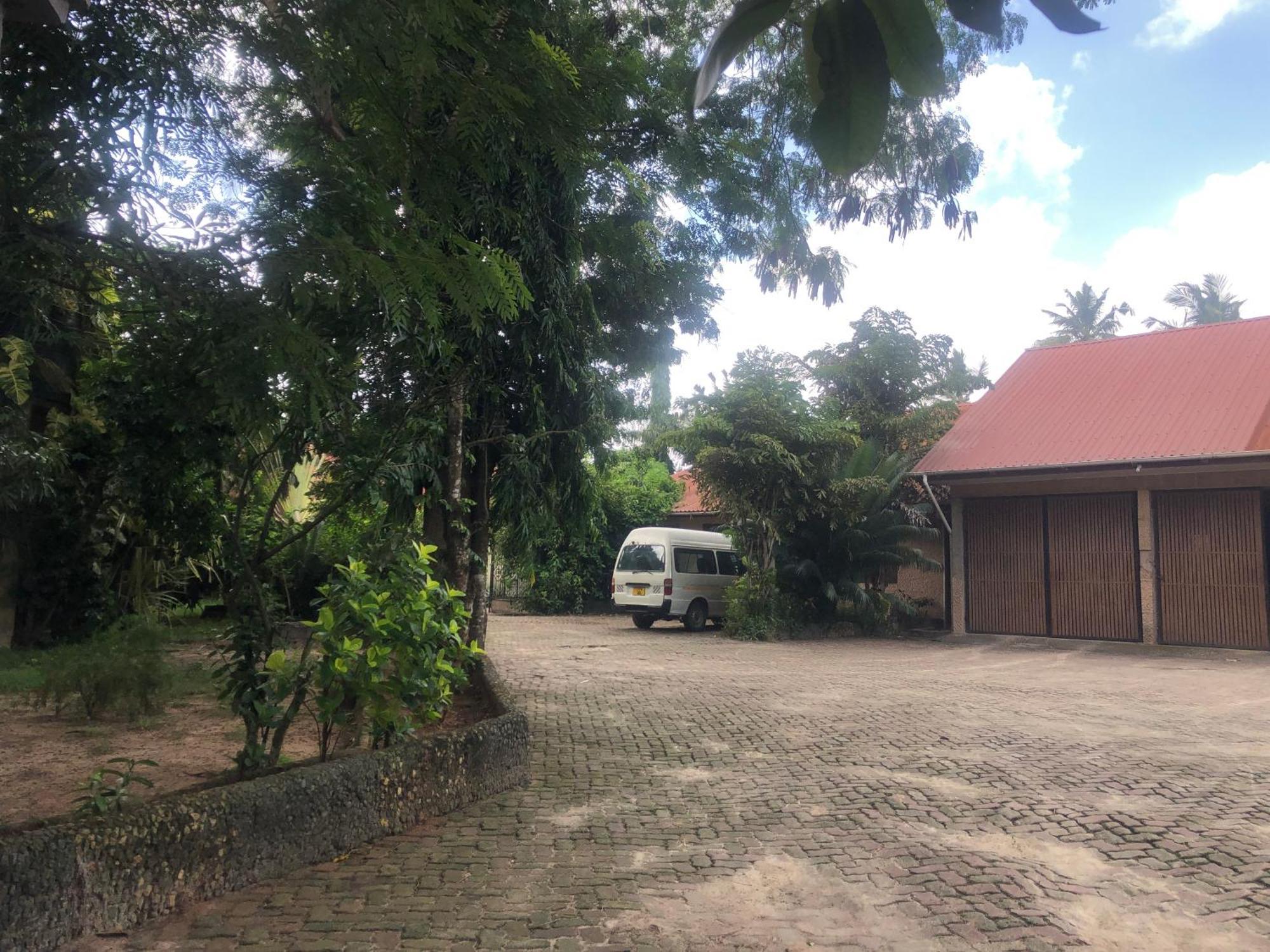 Tatys Homestay Dár Al-Szalám Kültér fotó